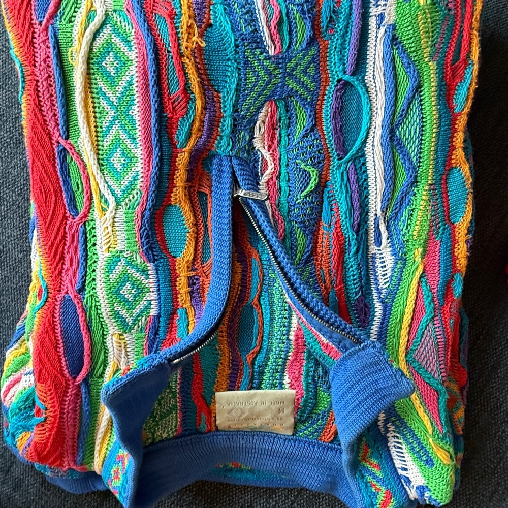 Vintage coogi sweater size M - Great Condition - Picture 13 of 14